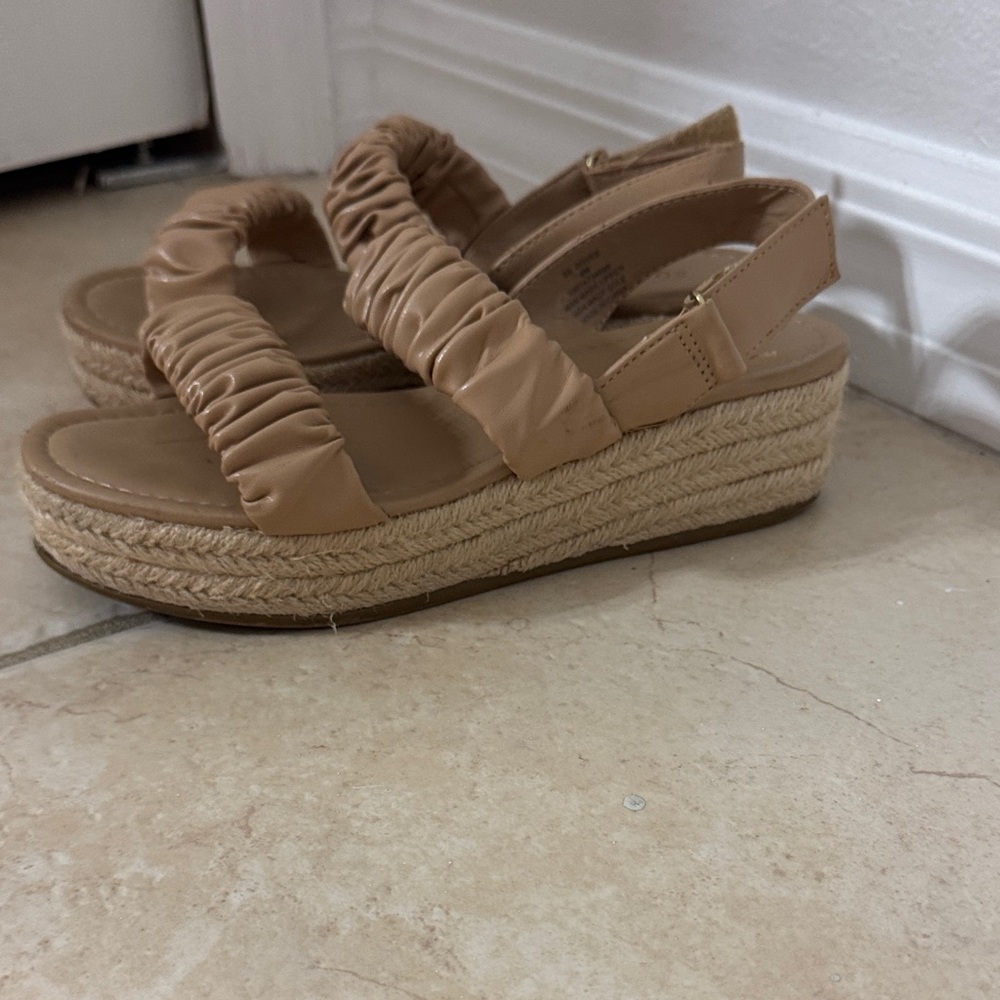 Sun + Stone Tan Ruched Strap Sandals - Picture 3 of 3